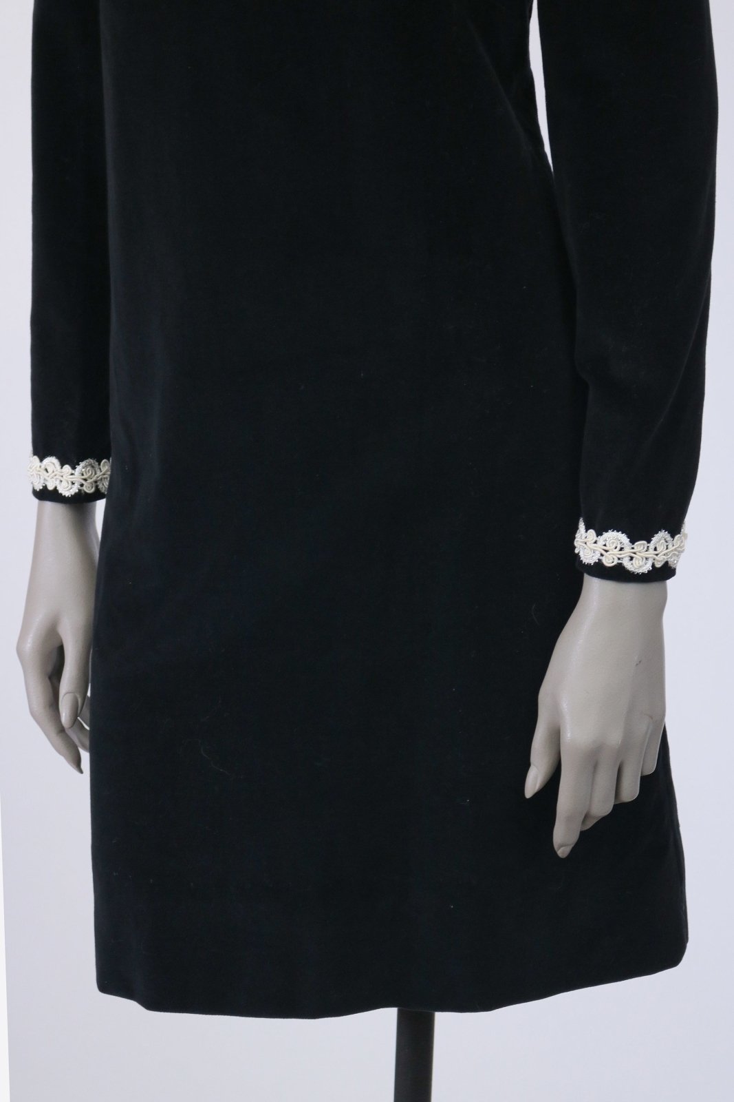 1960s Black Velveteen Mock Neck Vintage Shift | Dress Floria